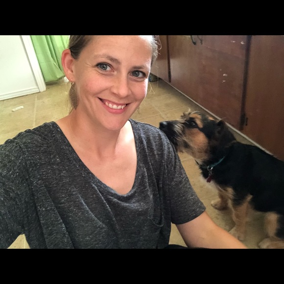 Meet your Posher, Cassia - Picture 2 of 2